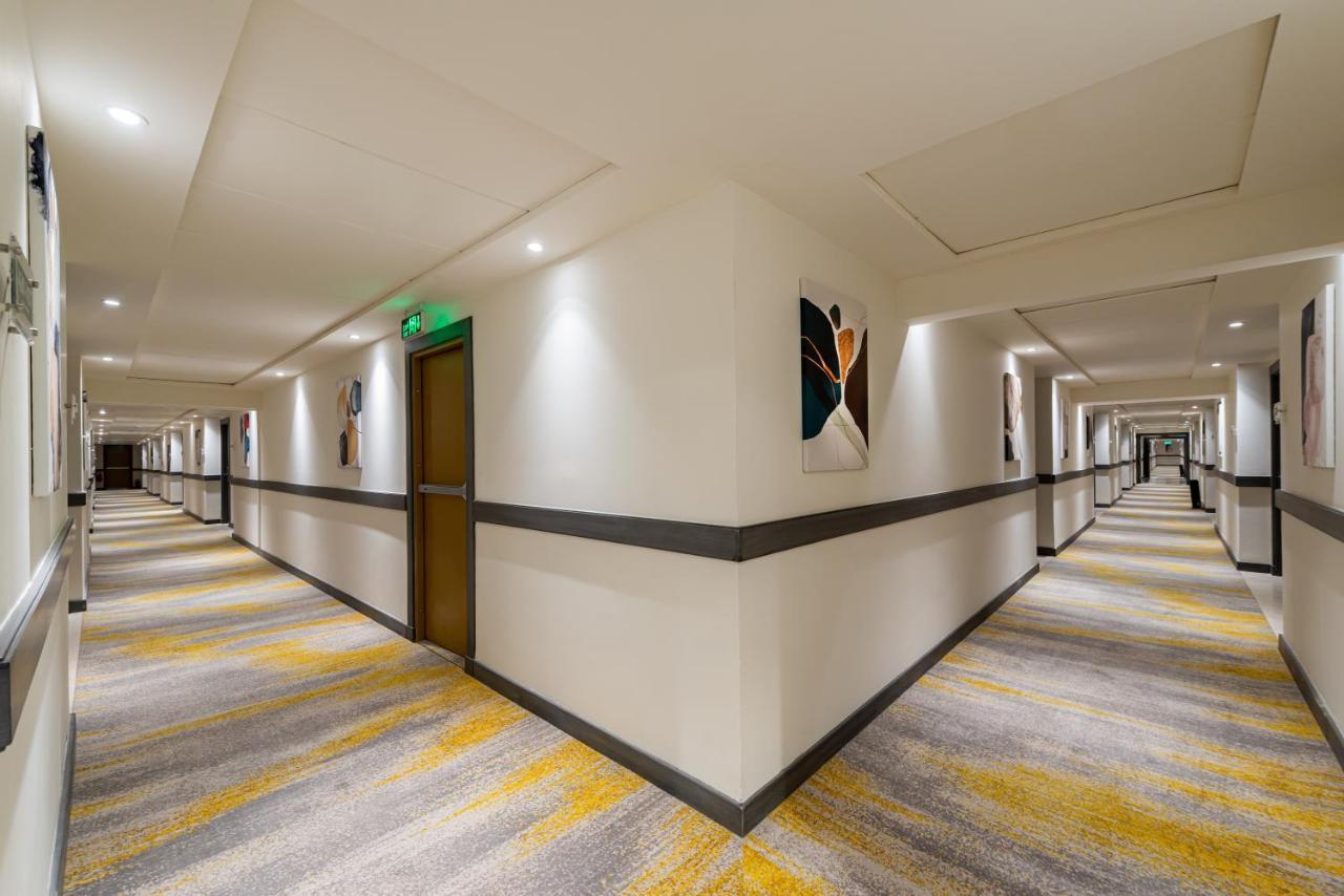 Holiday Inn Riyadh Al Qasr By Ihg Exteriör bild