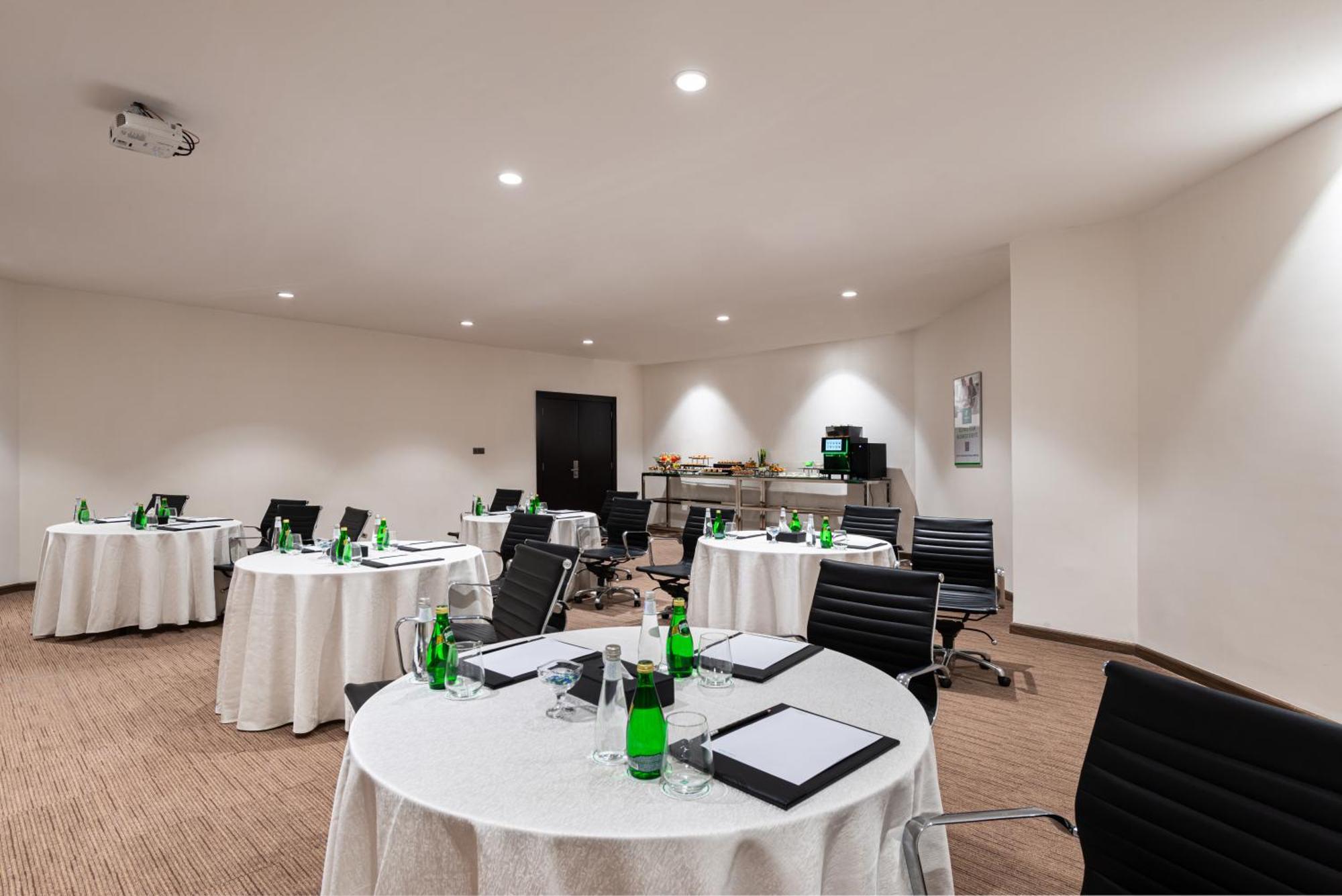 Holiday Inn Riyadh Al Qasr By Ihg Exteriör bild