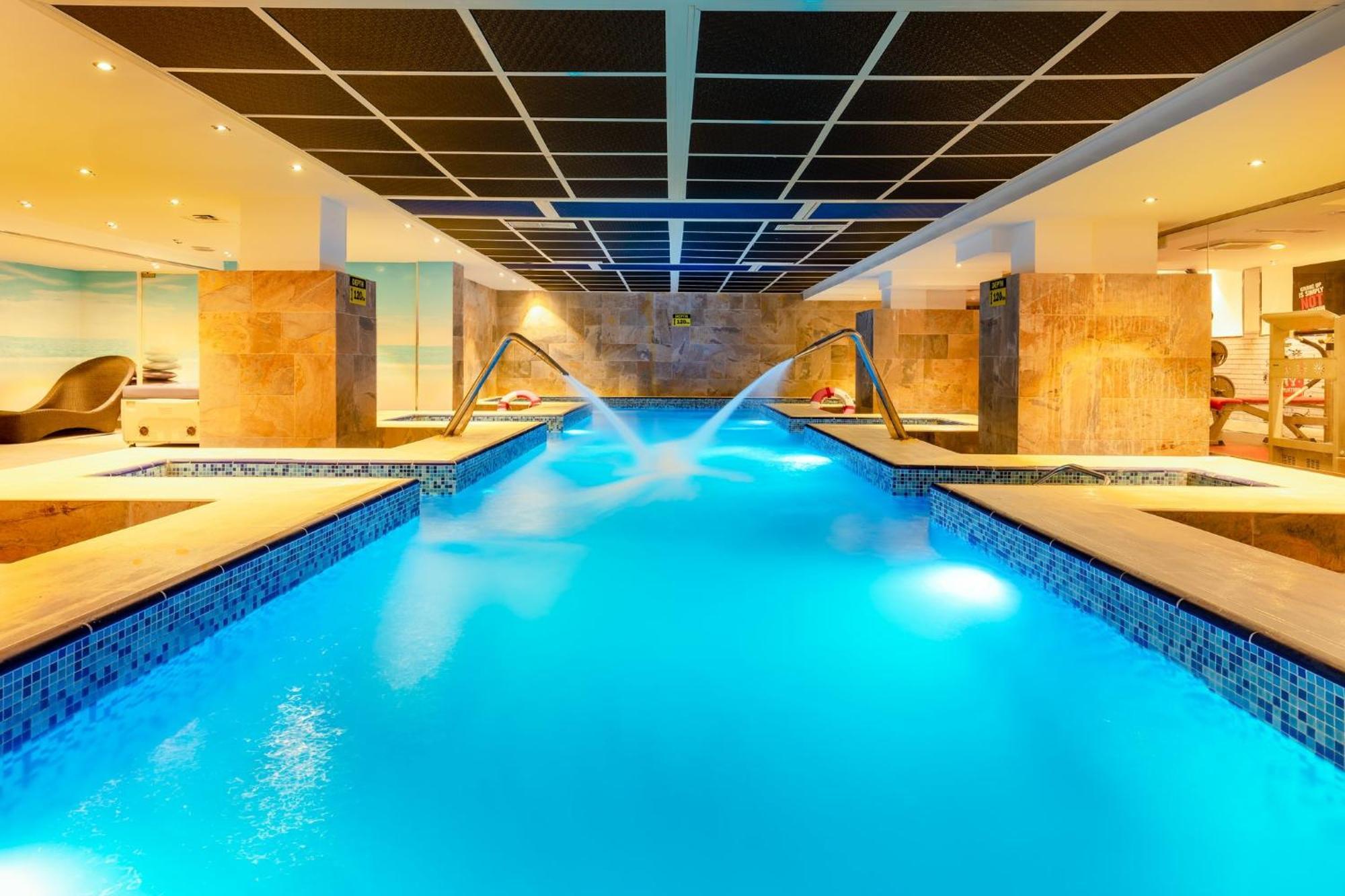 Holiday Inn Riyadh Al Qasr By Ihg Exteriör bild