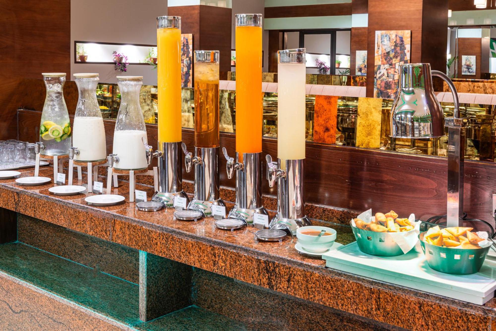 Holiday Inn Riyadh Al Qasr By Ihg Exteriör bild