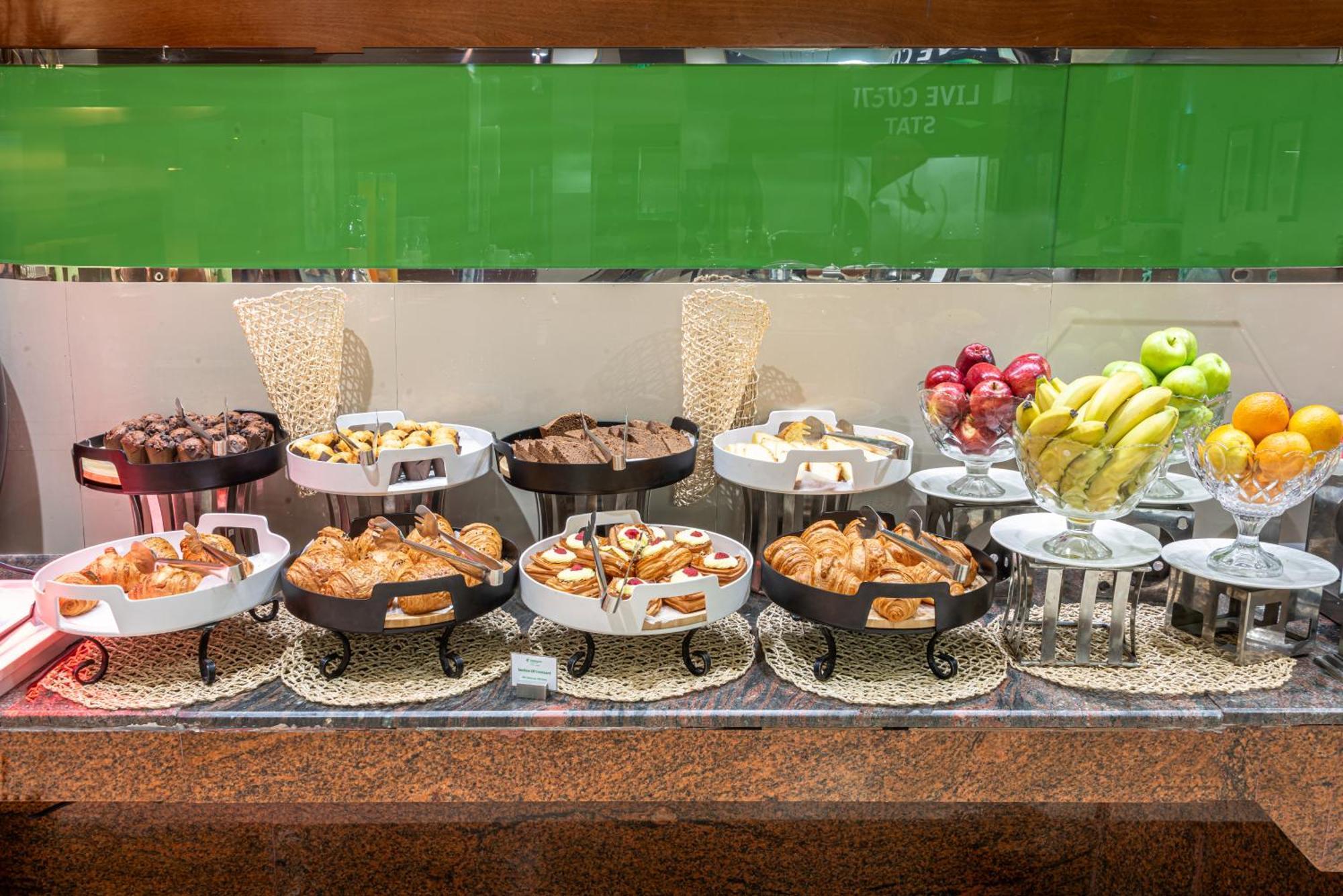 Holiday Inn Riyadh Al Qasr By Ihg Exteriör bild